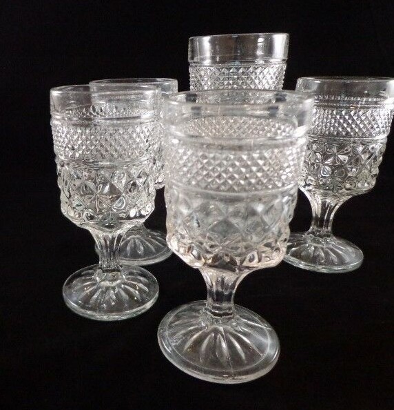 5 Wine Glasses Clear Glass Mixed Lot