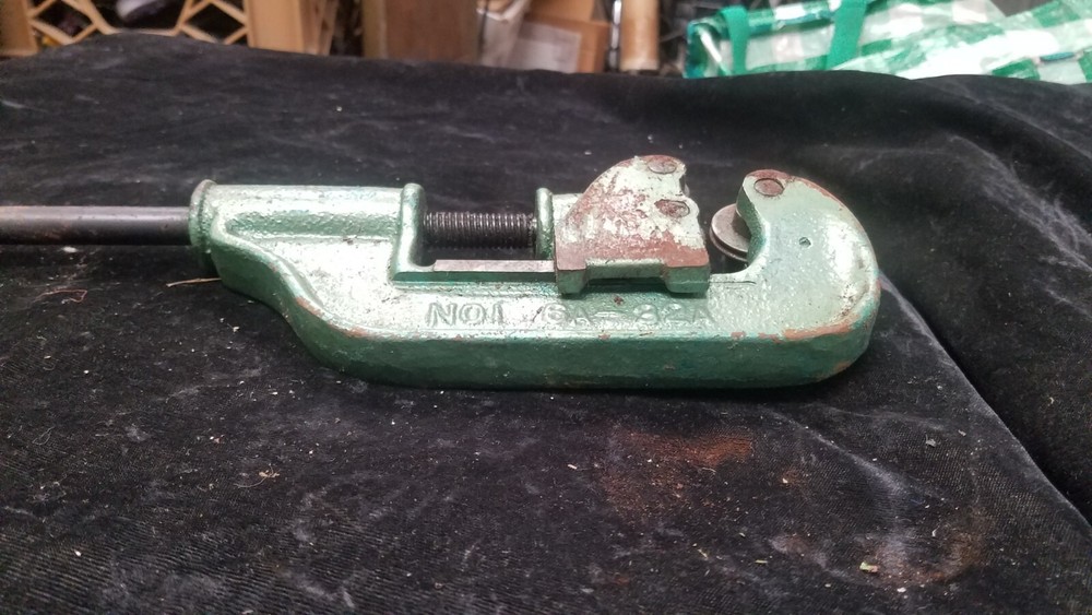 Vintage Hosecomatic Crimping Tool N01 6A-32A