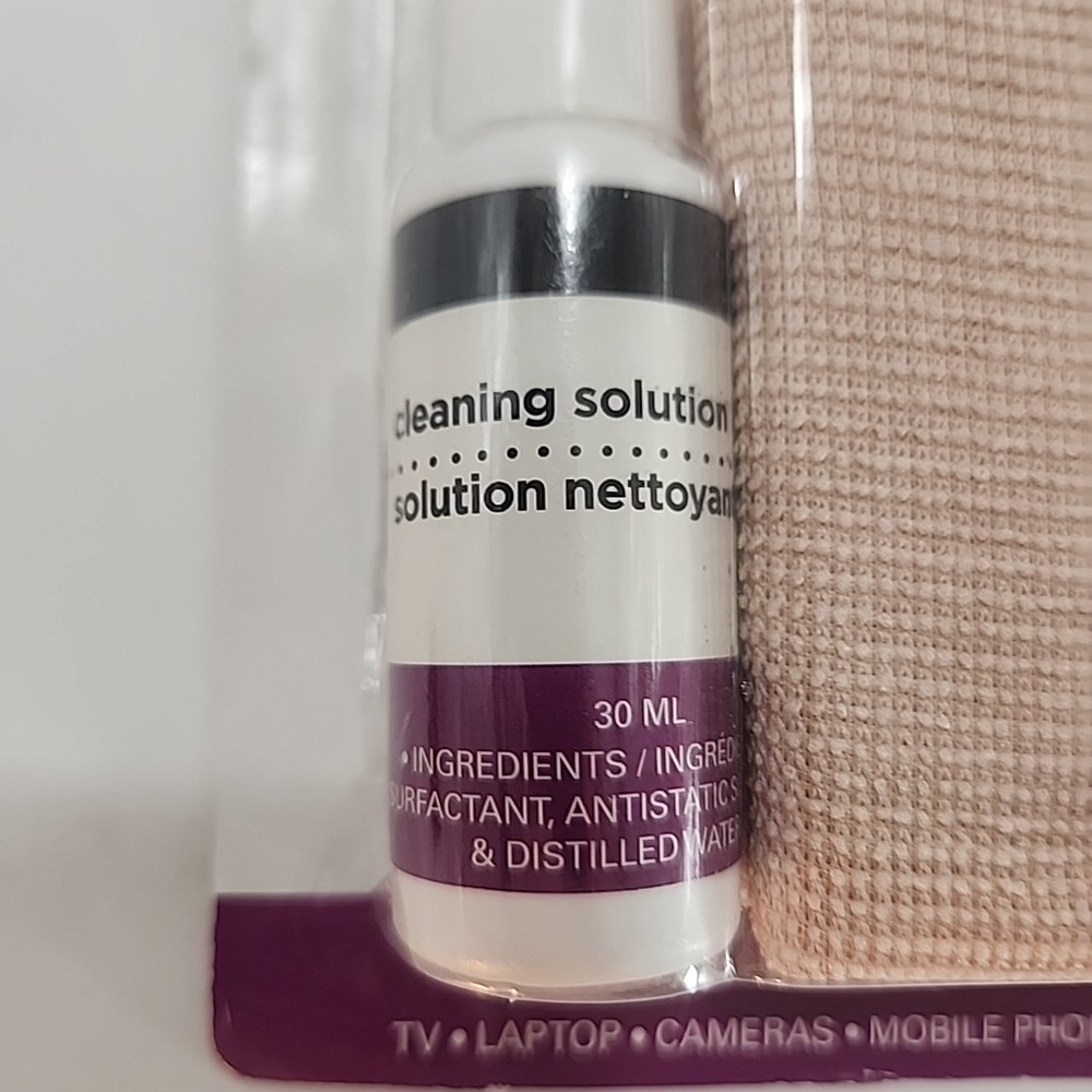 LCD Cleaning Set [Wall 2]