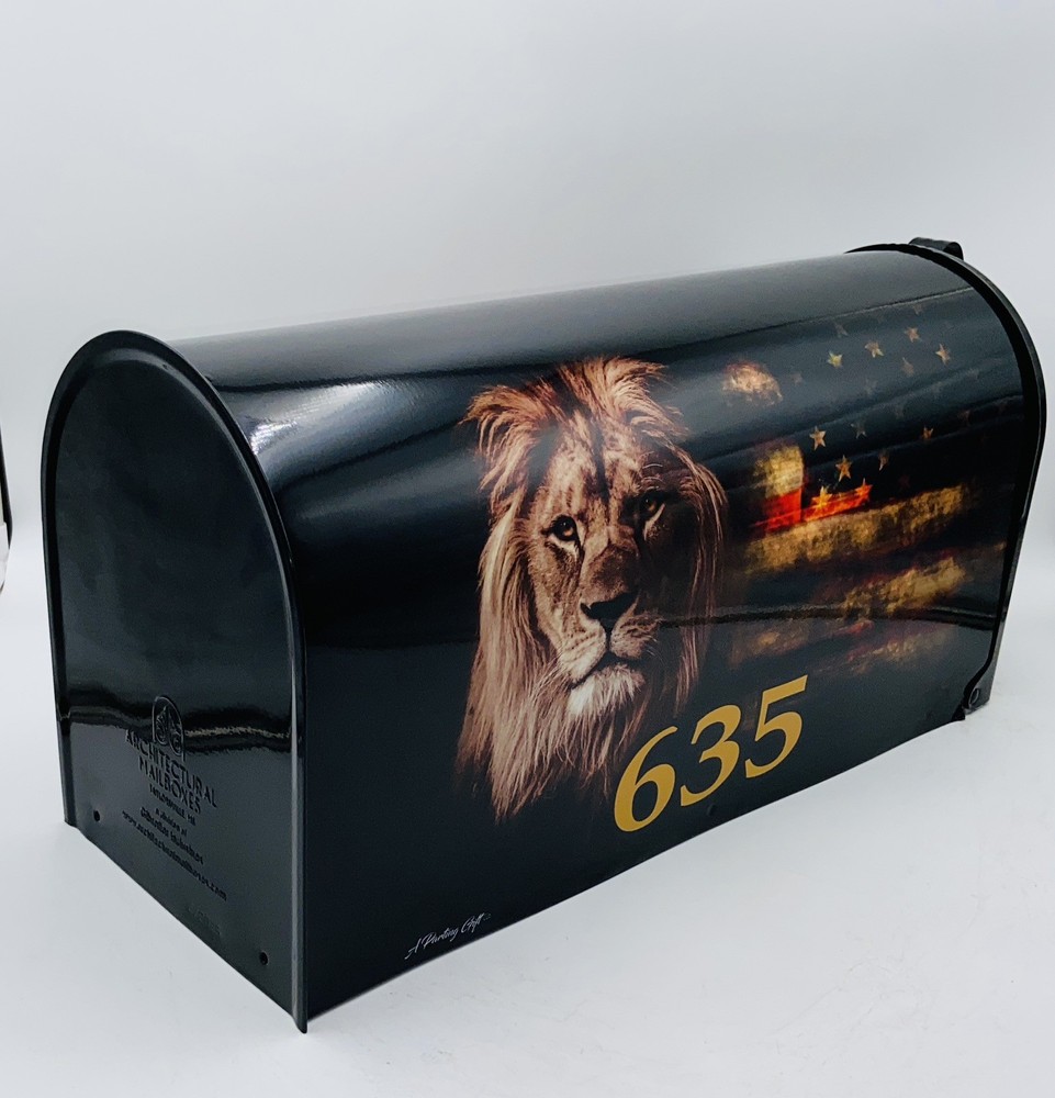 Lion Custom Mailbox: Patriotic Gift Ideas