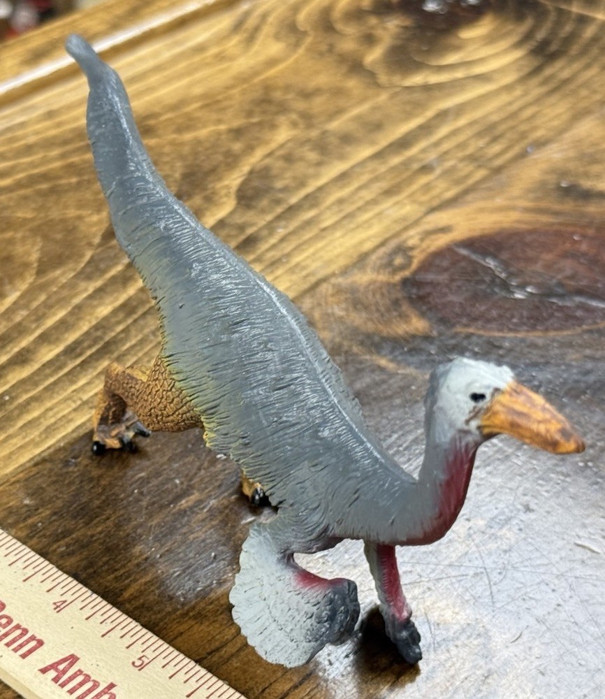Schleich like Gallimimus dinosaur model