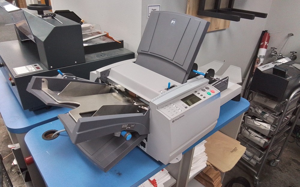 Pitney Bowes DF900 Folding Machine