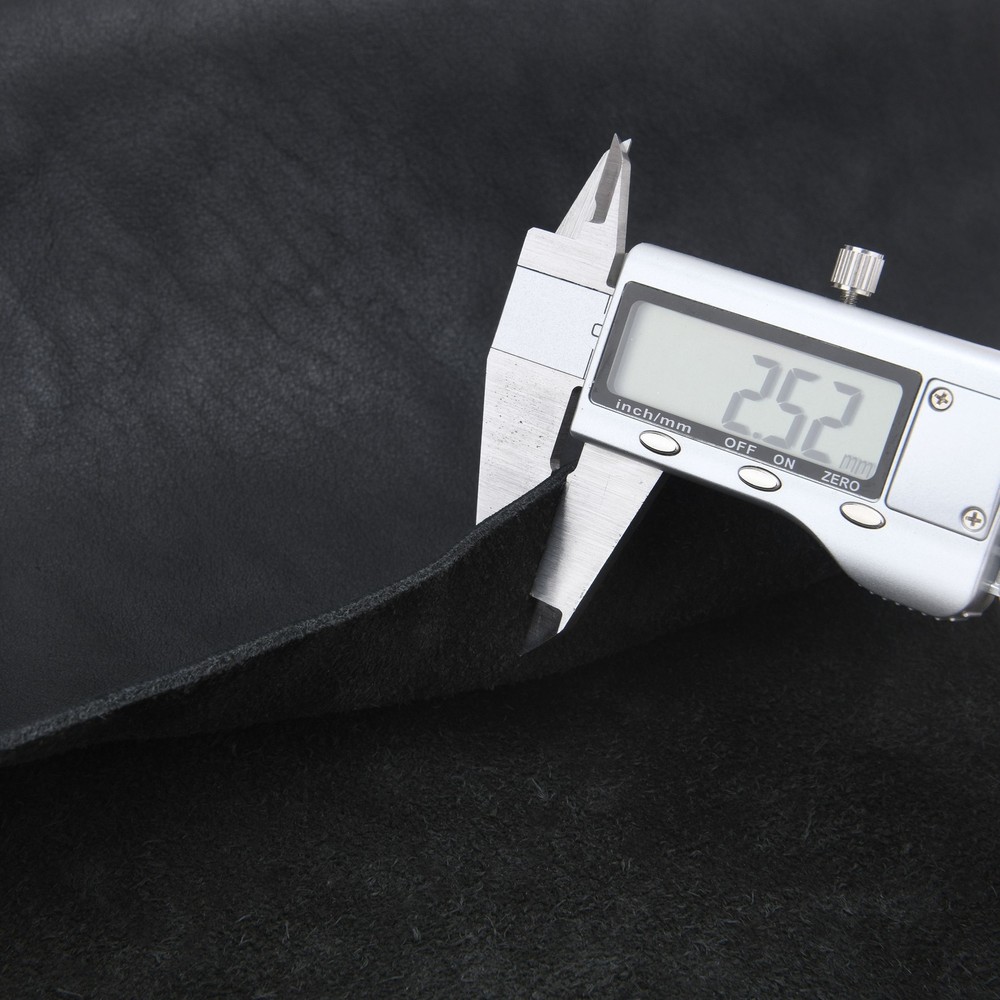 Cowhide Tooling Leather Square Naturally Textured Leather 2.0mm Thickness