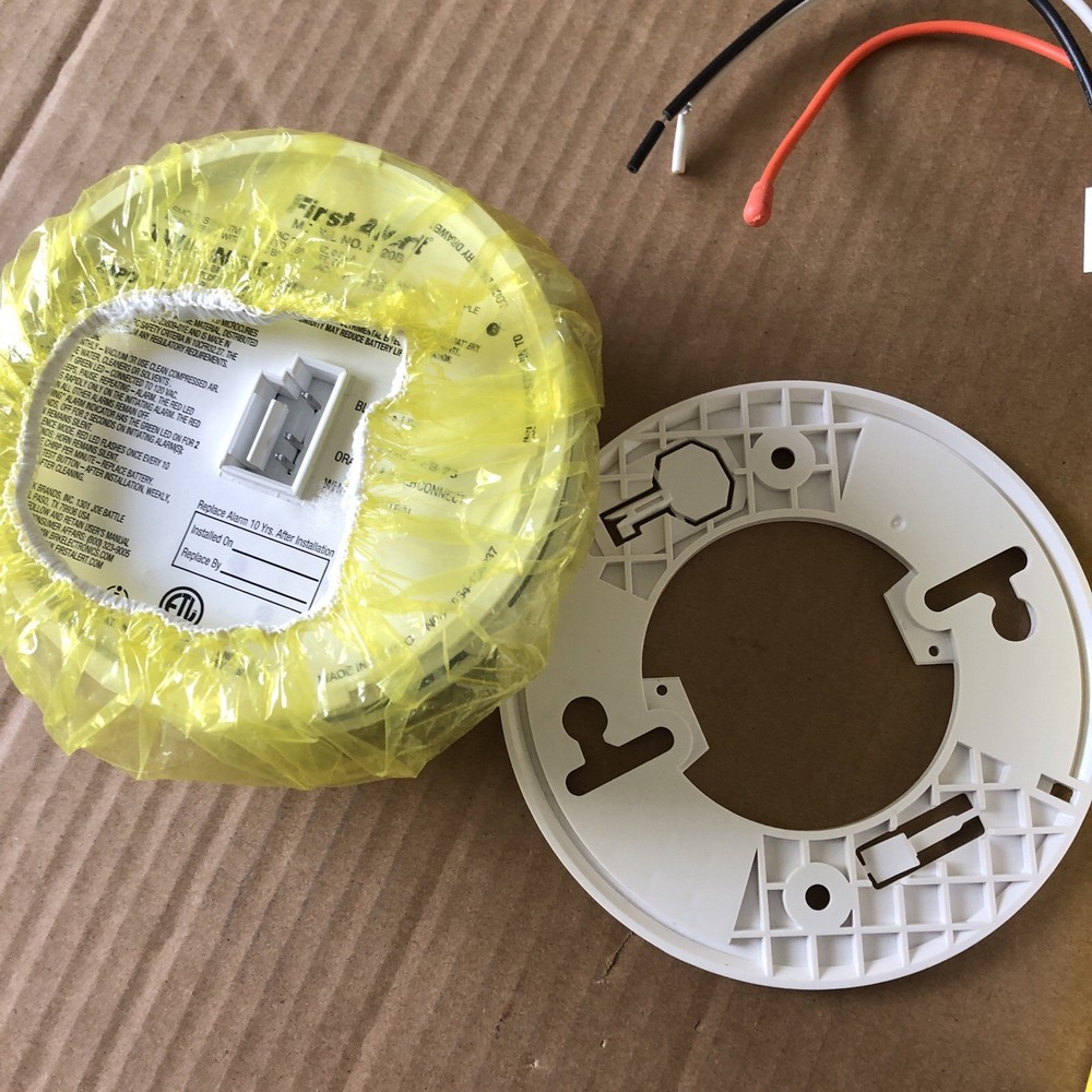 First Alert 3120B Hardwired Smoke Alarm - open box