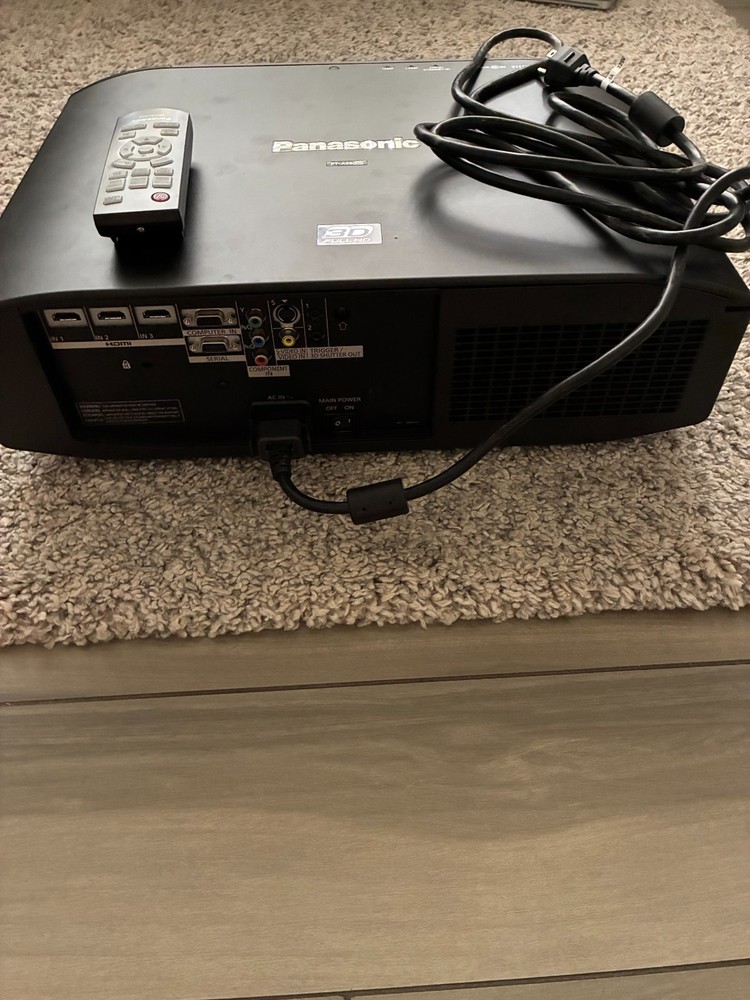 Panasonic PT-AE8000U 3D Full HD Projector