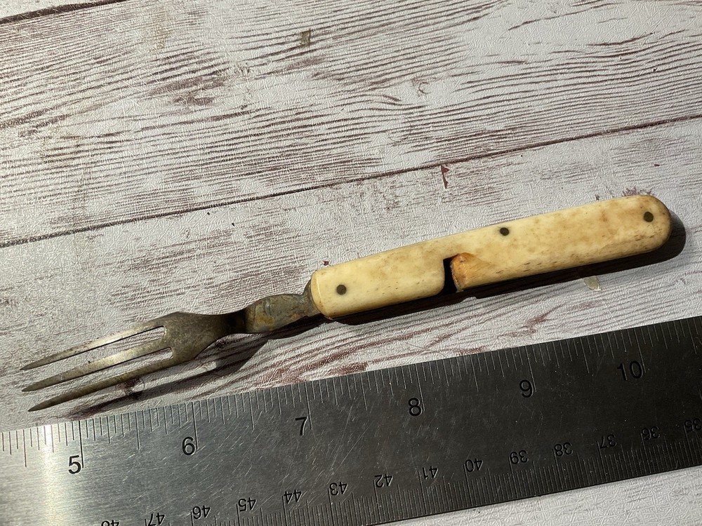ORIGINAL CIVIL WAR FOLDING FORK