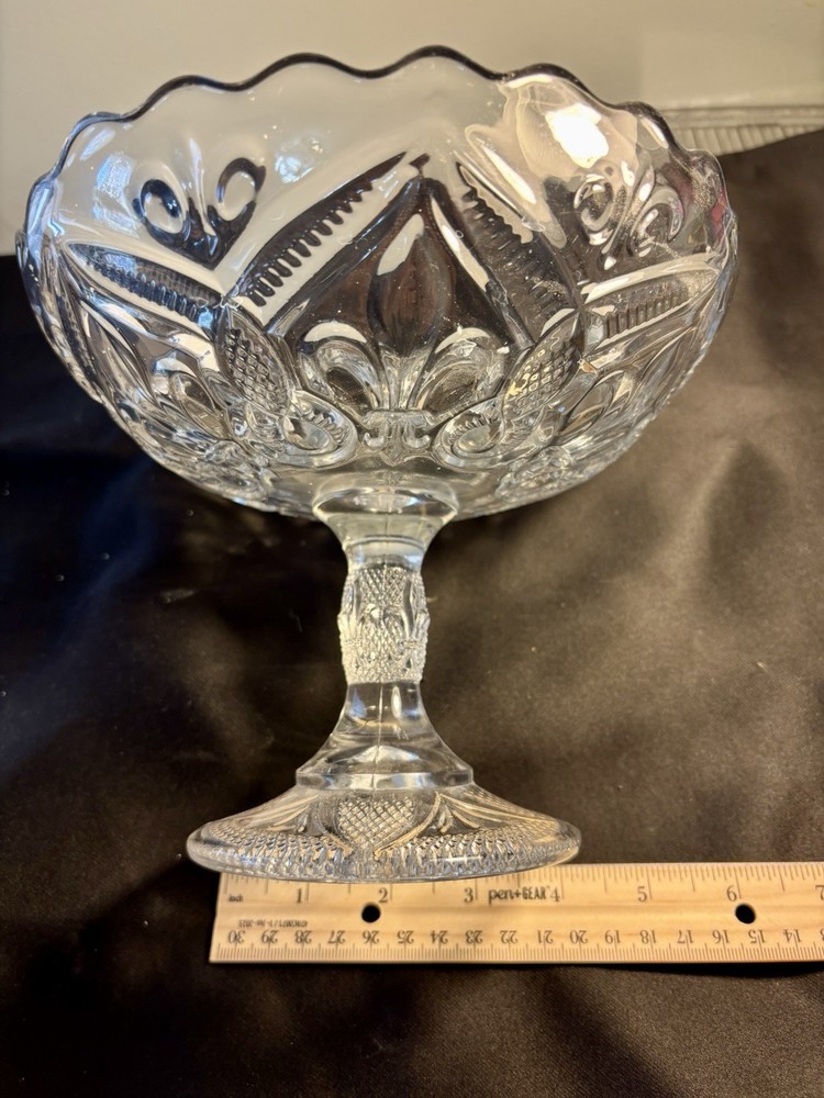 ****Reduced*** Fleur-de-lis Cut Glass Candy/snack Dish