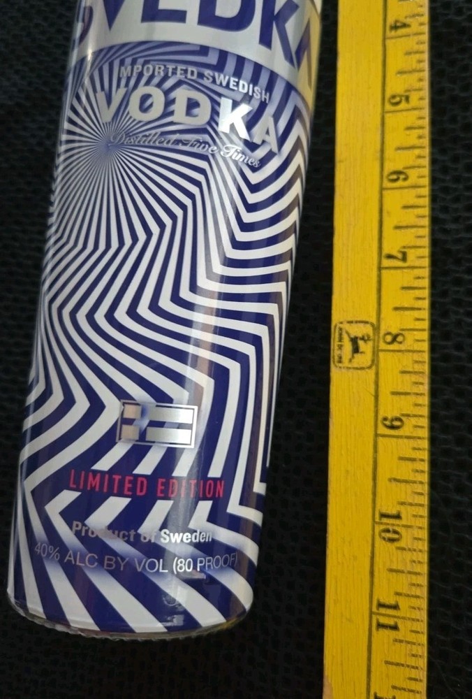 SVEDKA Psychedelic Optical Illusion Limited Edition Empty Bottle from 2008-EUC