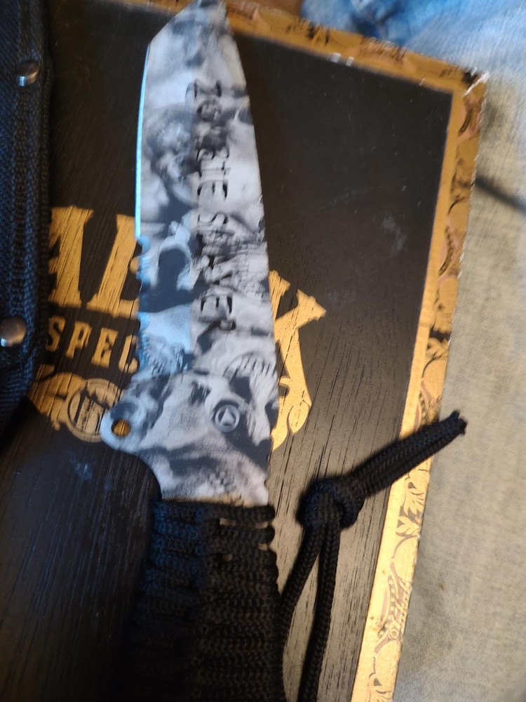 FURY ZOMBIE SLAYER FIXED BLADE KNIFE AND SHEATH