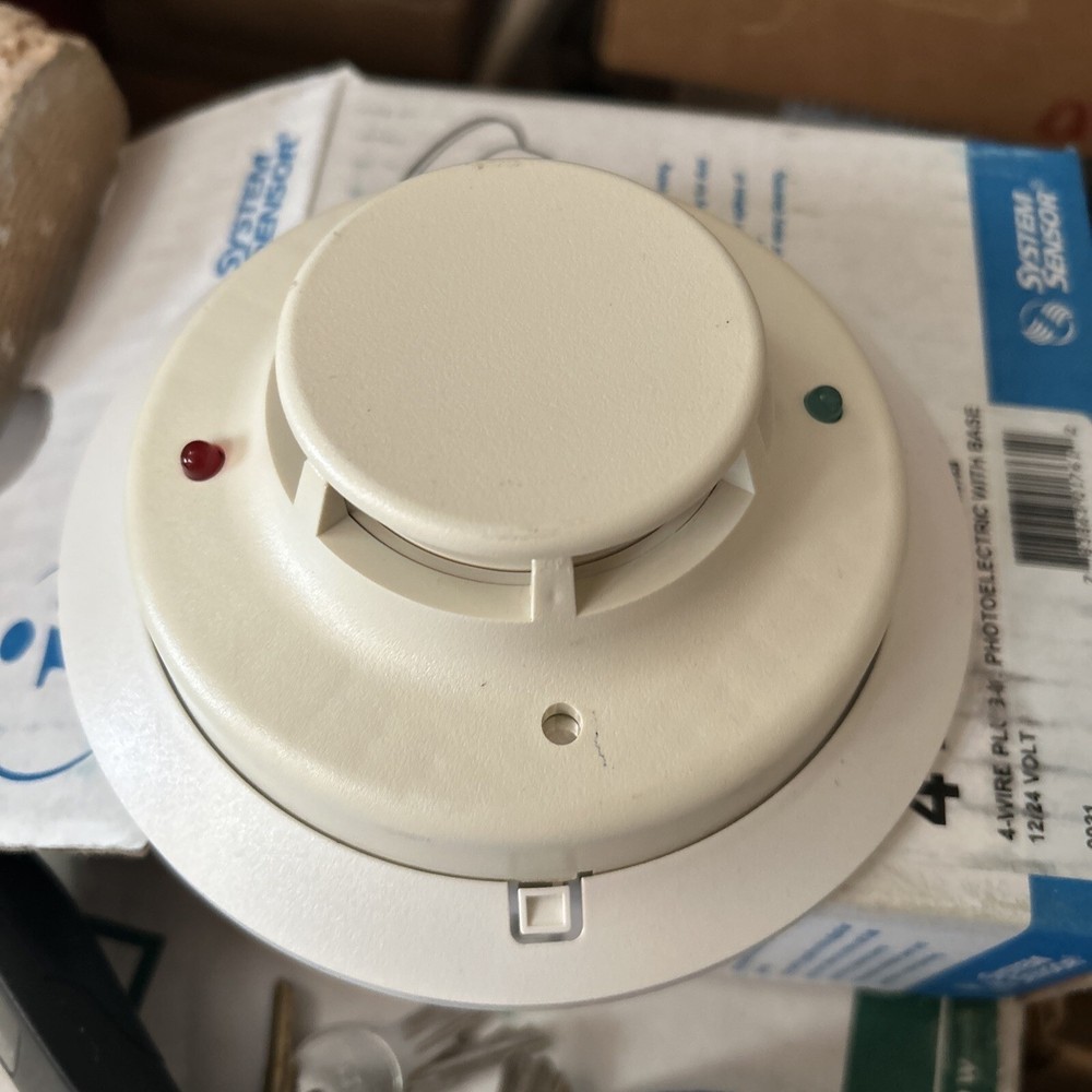 System Sensor 4-WB 4 Wire Smoke Detector