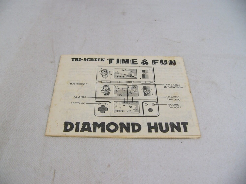 Boxed Diamond Hunt Tri Screen Time & Fun Handheld Game