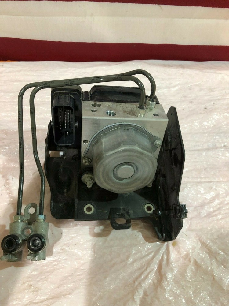 2015 2019 YAMAHA YZF R1 OEM BRAKE SYSTEM ABS PUMP UNIT MODULE