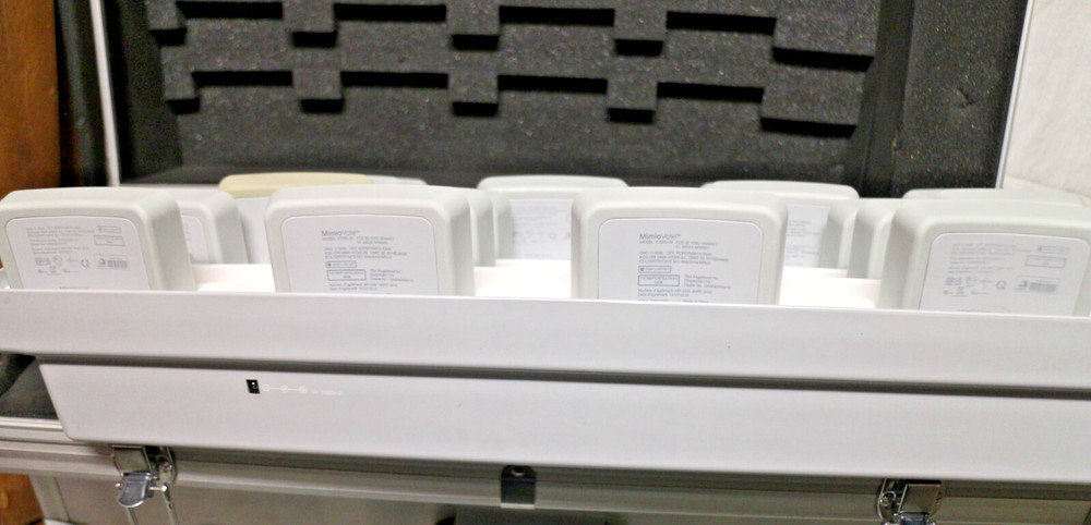 Dymo MimioVote Student Response System for 32 students w Charging /Storage Case