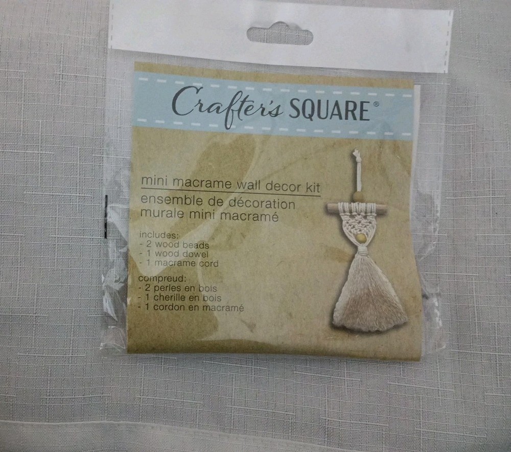 Crafter's Square Mini Macrame Wall Decor Kit
