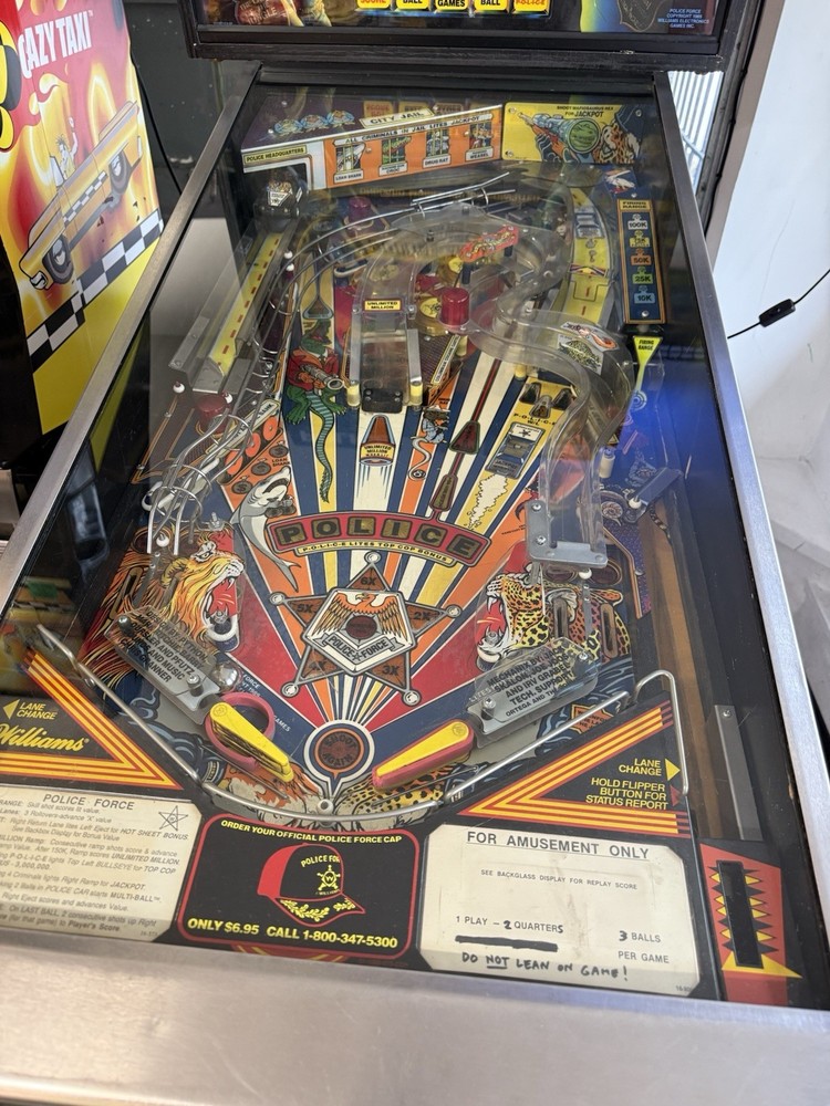 Williams Police Force Pinball Machine