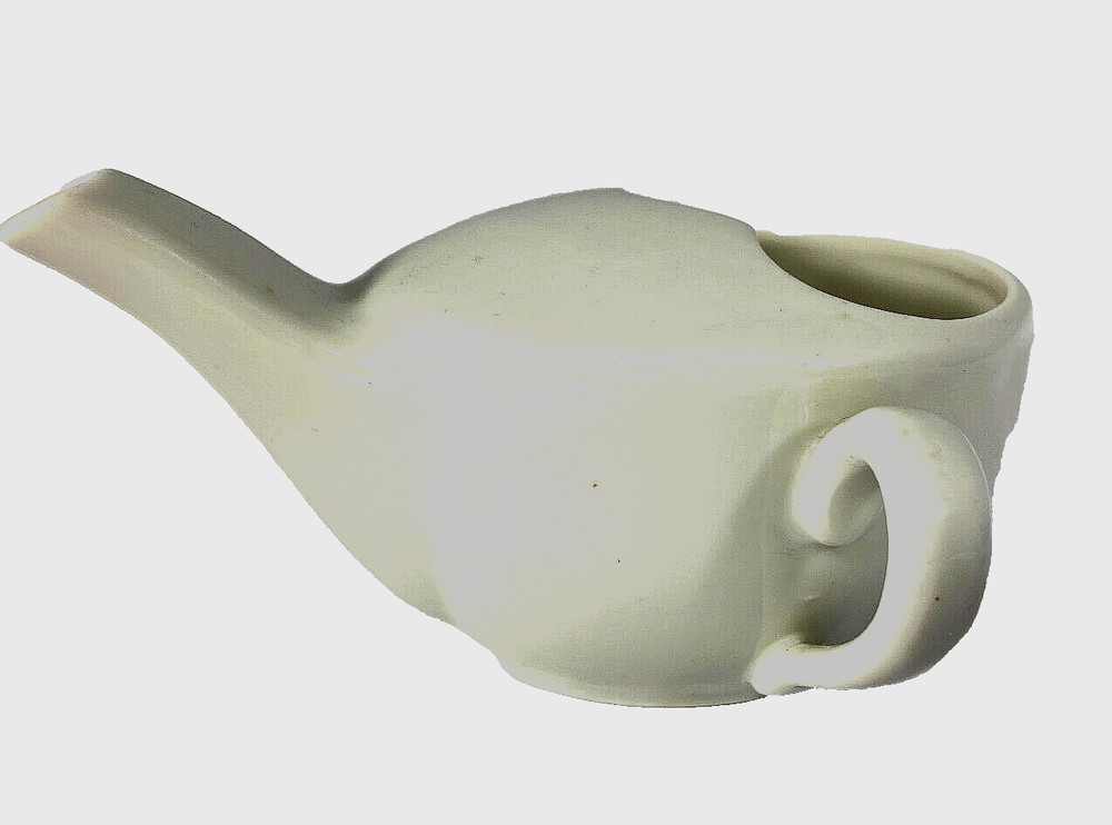 Creamer With Side Handle White