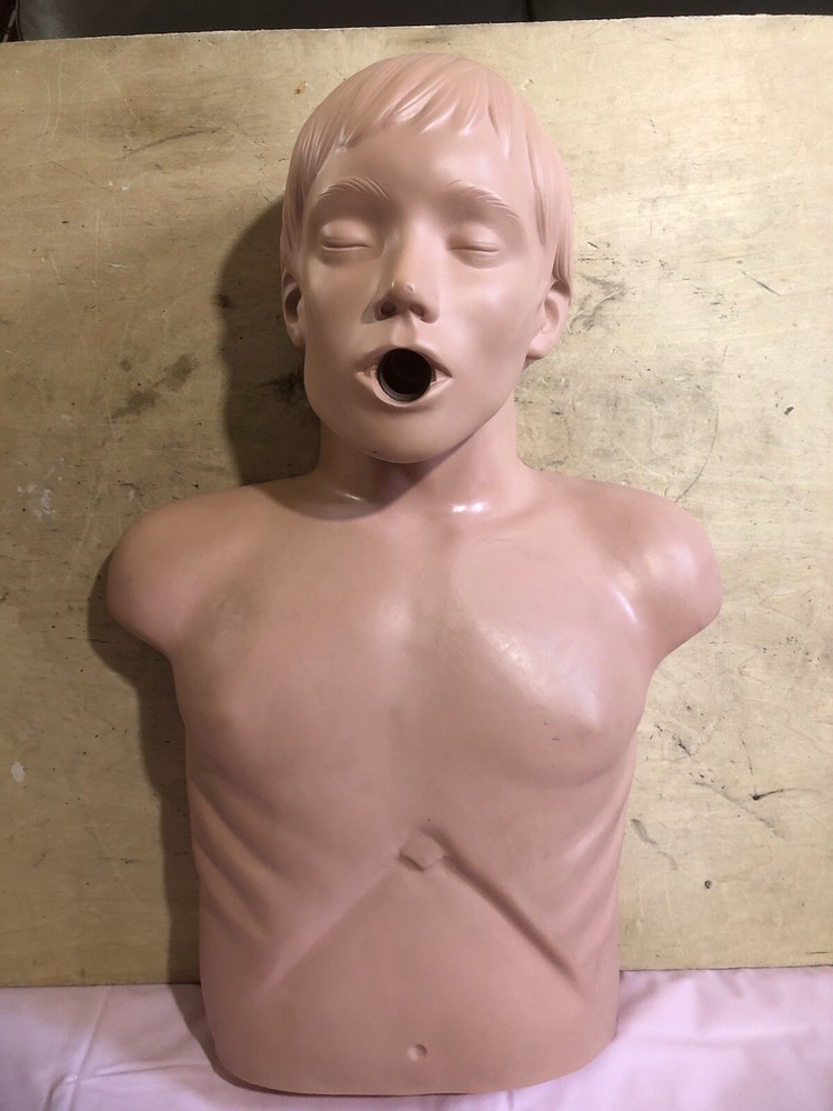CPR EMT TRAINING MANIKIN FIRST AID DUMMY MAN TORSO - READ DESCRIPTION PLS