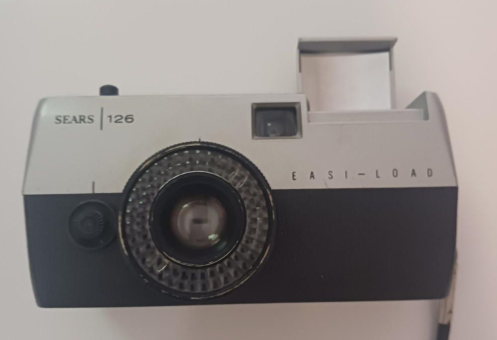 SEARS 126 Easi Load Vintage Camera Not Tested