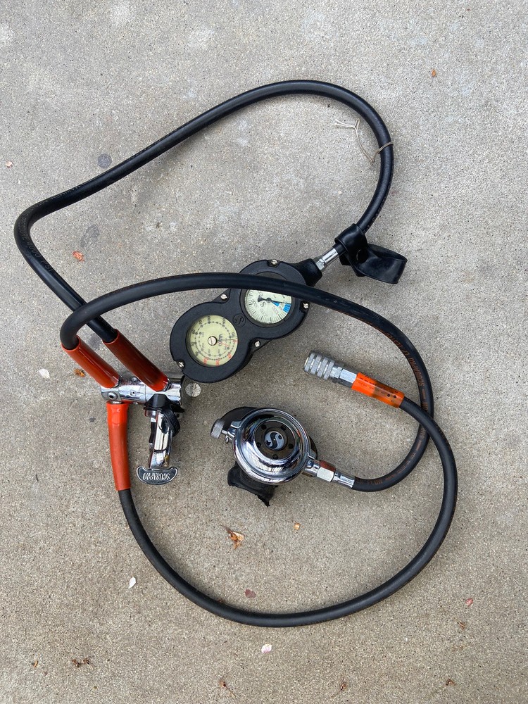 VINTAGE SCUBAPRO REGULATOR - Untested