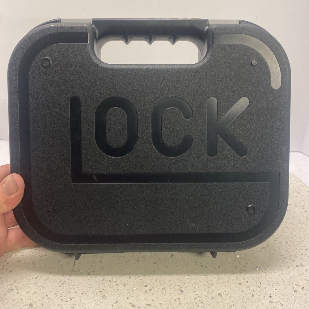Glock 17 Original Plastic Case W/extras
