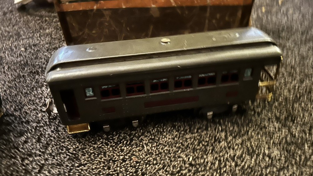 Lionel O- Gauge Train Set 281 engine NYC Observation Pullman W/ Box