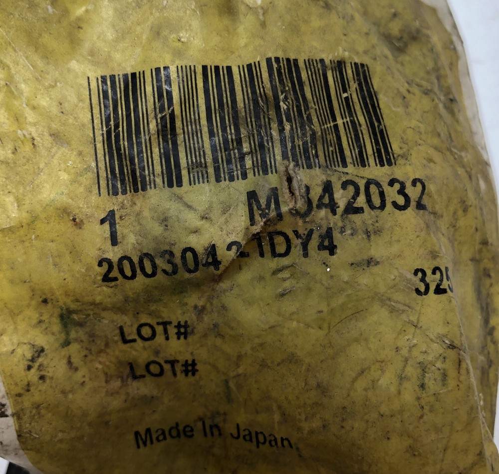 John Deere M342032 Bolt