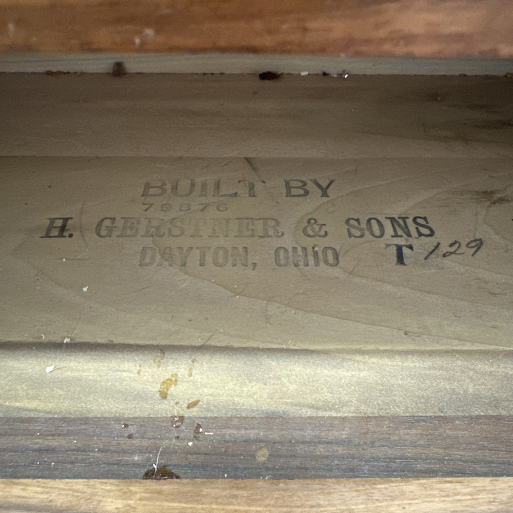 H. Gerstner & Sons Locking Machinist Oak Tool box Riser Base T-129 Nice! Rare!