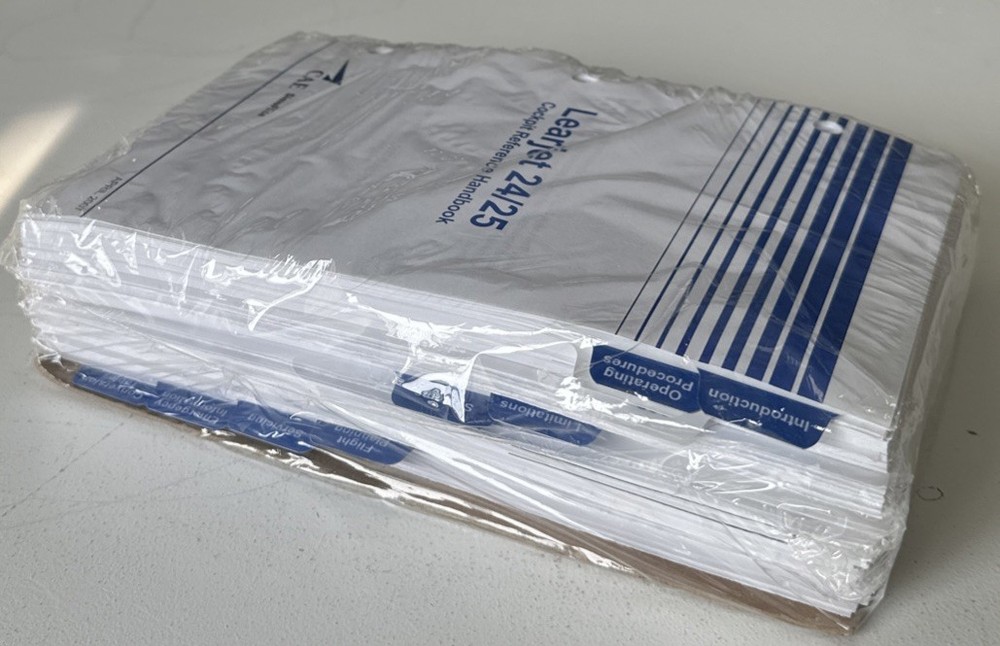 CAE SimuFlite Learjet 24/25 Cockpit Reference Handbook *NEW-SEALED*