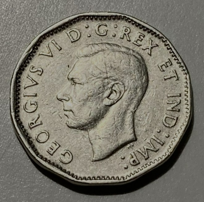 1947 Canada Five Cents, Dot Variety, Clear Maple Leaf, Not a Dot