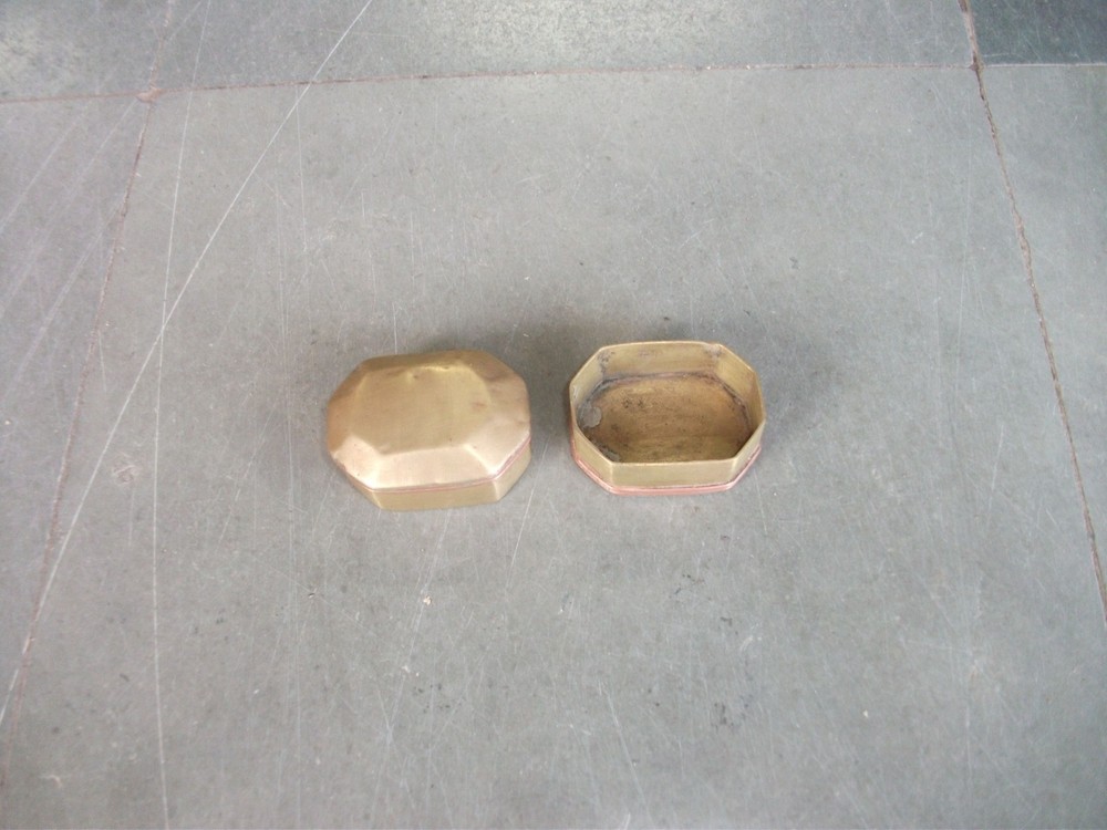Vintage Octagonal Shape Brass & Copper Handcrafted Powder/Pill Box