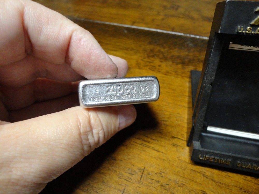 ZIPPO TRICKS ZIPPO LIGHTER MINT IN BOX 2003