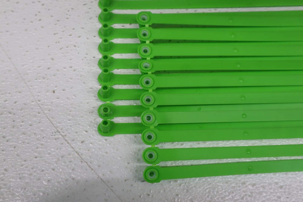 2000 Pcs Plastic Truck Door Security Seals Tags