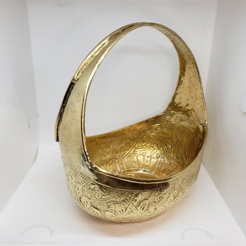 Large Repousse Solid Brass Basket Decorative Stationary Handle India Hammered
