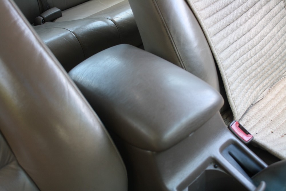 1999-2001 Camry Center Console Hinge Replacement