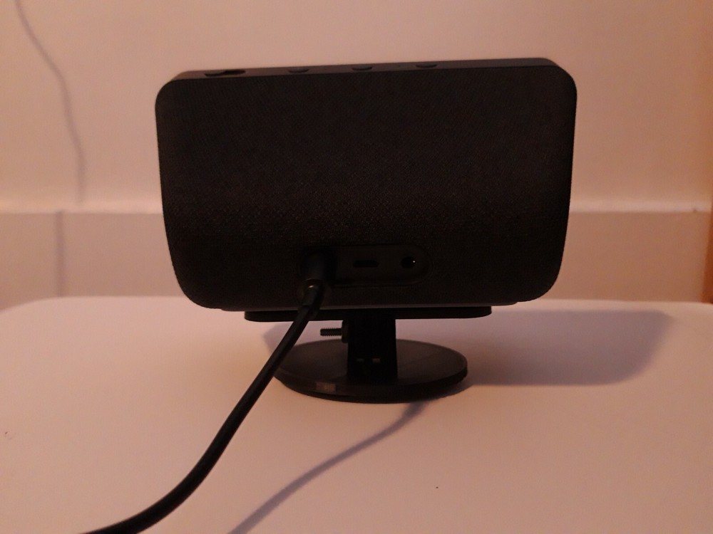 Amazon echo show 5 STAND