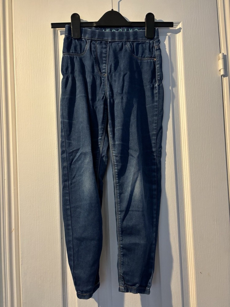 Bundle Of 3. Size 8-9.