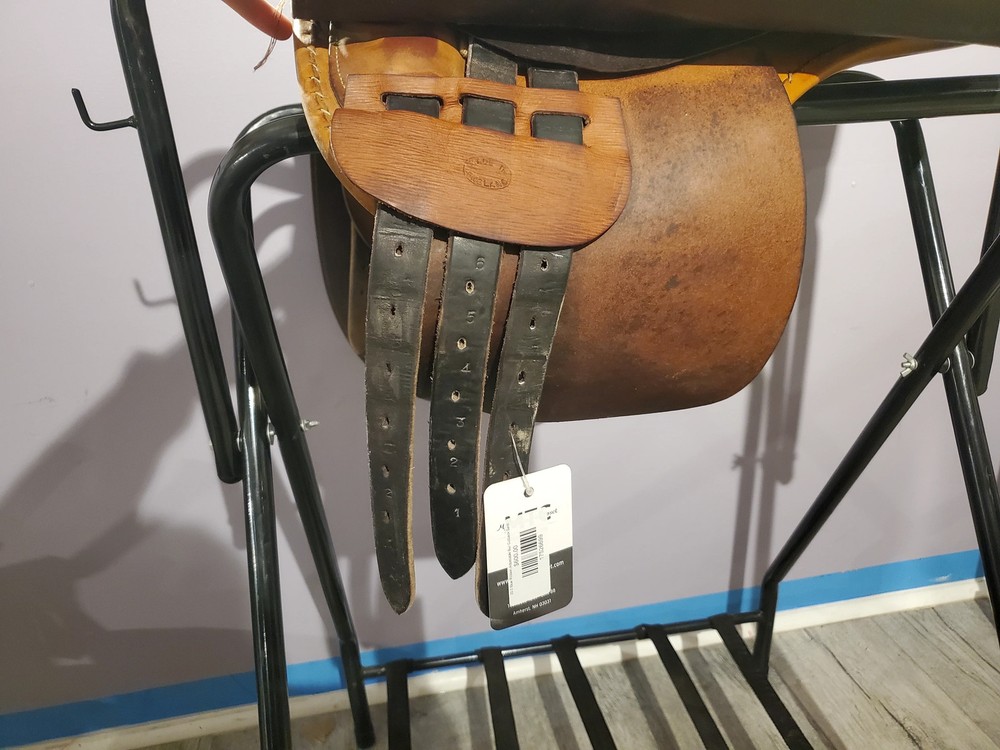 20.5 Blue Ribbon Adjustable Bar Cutback Saddle