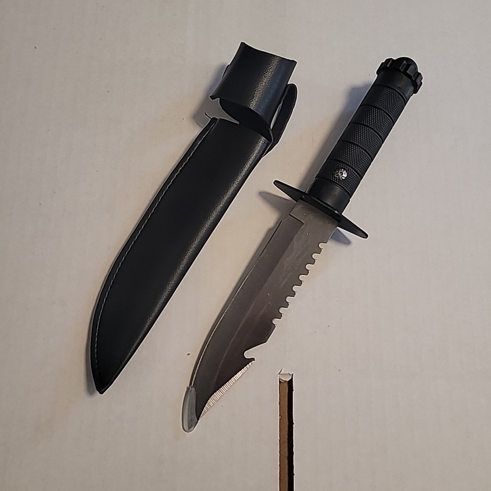 Fixed Blade With Faux Leather Sheath
