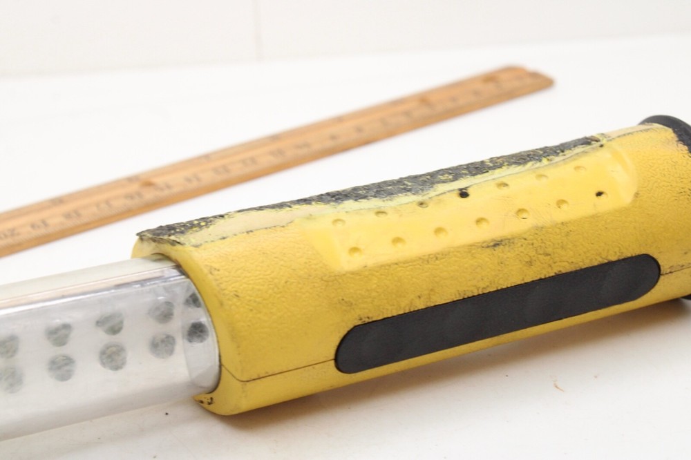 Intertek 18 LED 25 WattHanging Corded Work Light Works