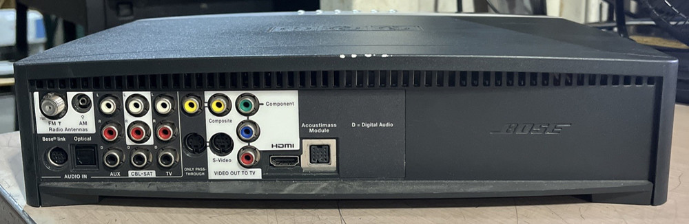 BOSE AV3-2-1 MEDIA CENTER