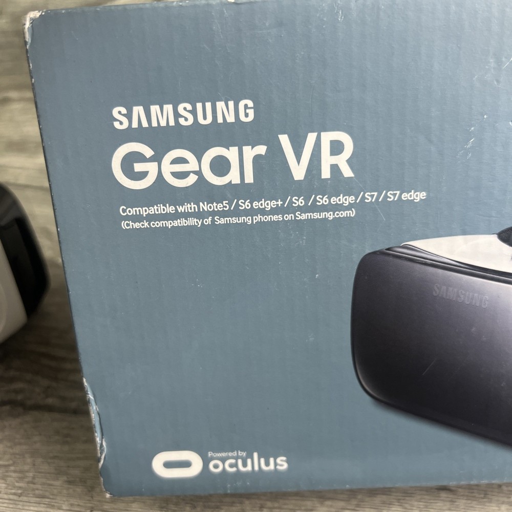 Samsung Gear VR Powered by Oculus - New, Open Box