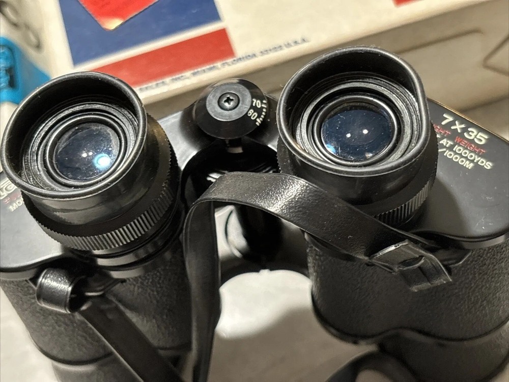 1982 NFL Tasco Binoculars 7x35 “ 304 Model great condition!