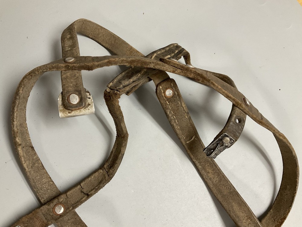 WWII German Helmat Carrier bb162