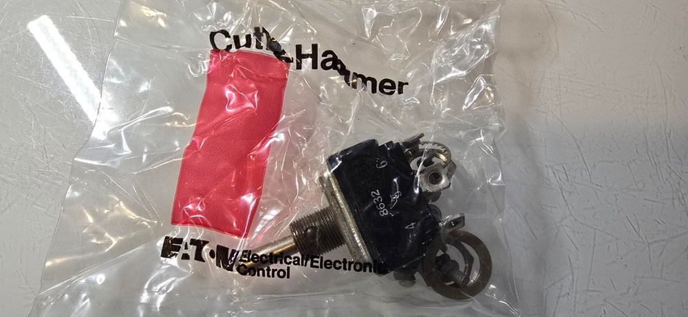 EATON TOGGLE SWITCH MS25201-6 5930-00-044-3518