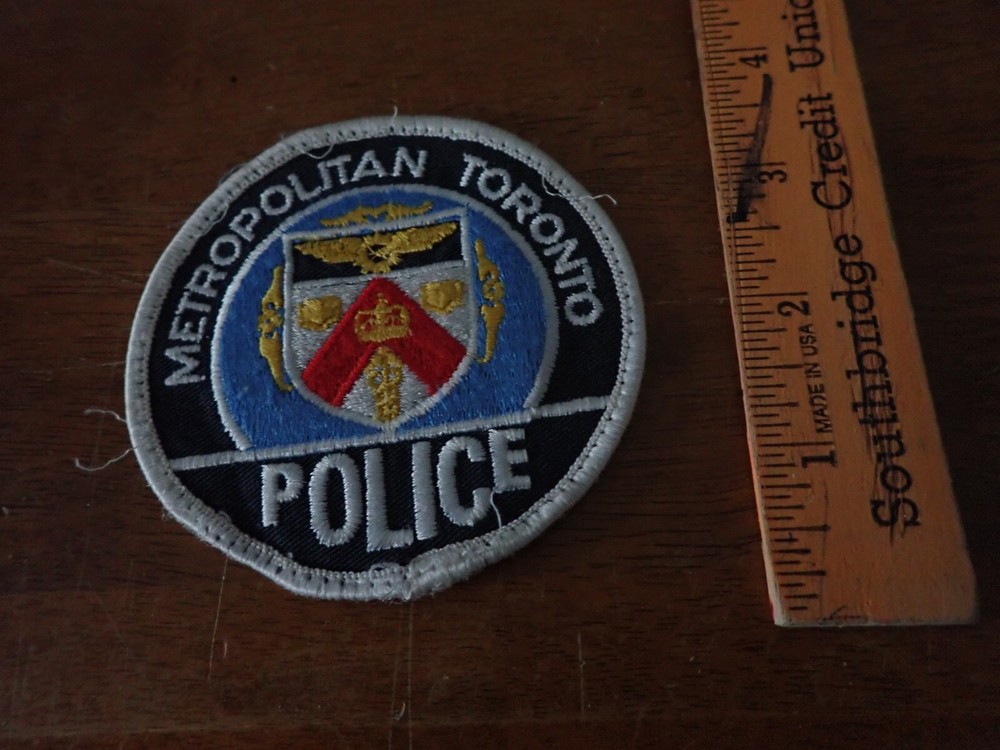 METROPOLITAN TORONTO CANADA    OBSOLETE VEST PATCH BX 11 #32