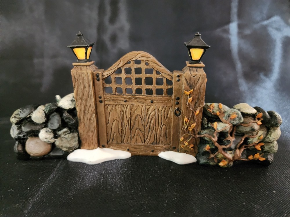 Dept 56 "Fieldstone Entry Gate" #52718