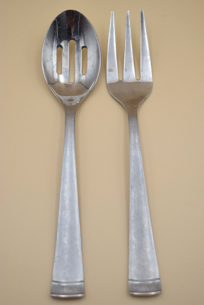 16pc Cambridge Solvay Sand Pebble Flatware Knives Serving Spoon Dinner Fork