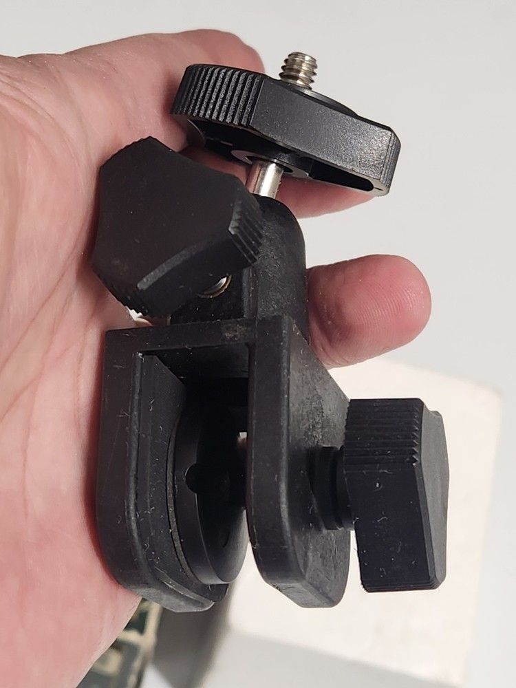 Leupold Vehicle Window Mount For Binoculars With Box