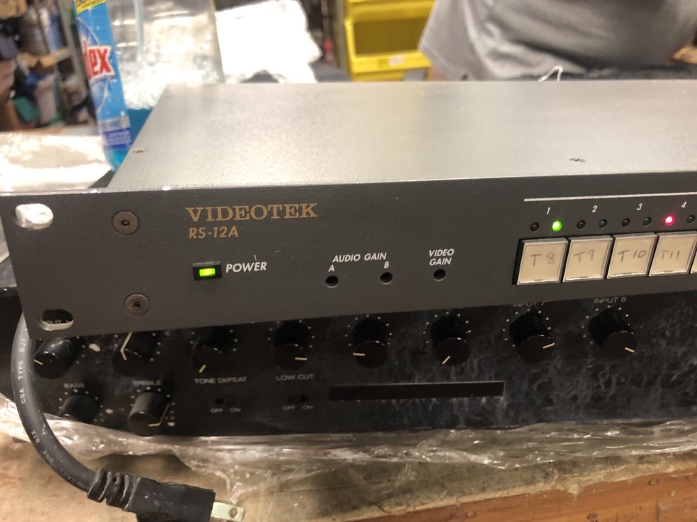 Videotek Model RS-12A Routing Switcher - USED