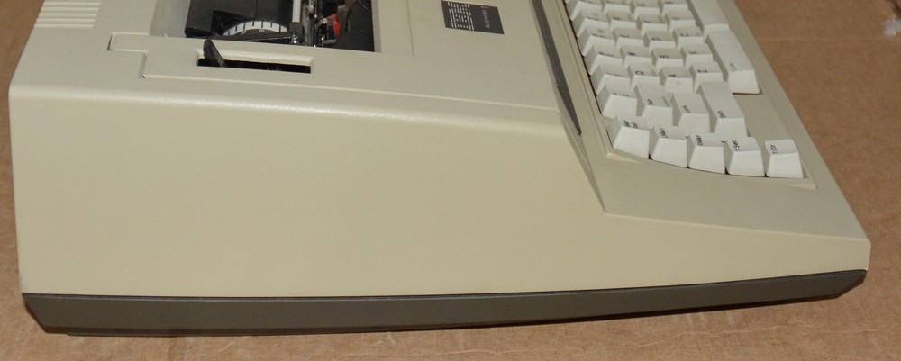 IBM Actionwriter 1 Typewriter Working Electronic Daisy Wheel
